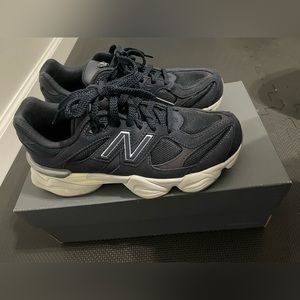 New Balance 9060 Blue blue size 5.5 big kids